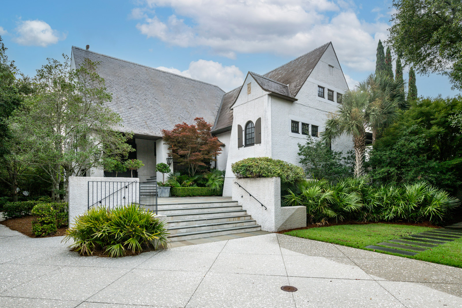 232 Queens Cottage Ln